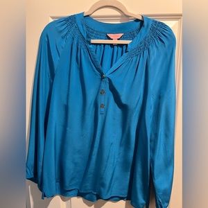 Lilly Pulitzer blue silk blouse- elastic sleeve cuffs, beautiful vneck. Sz Small